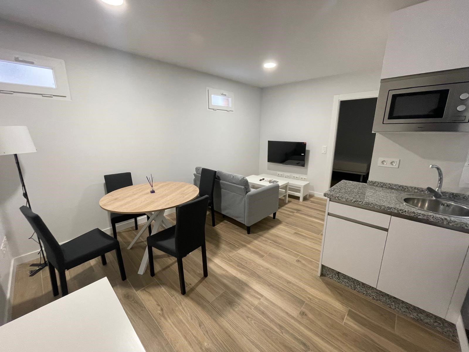 3-min-2 Piso de alquiler en Demetrio de los Ríos en León vista de salón comedor